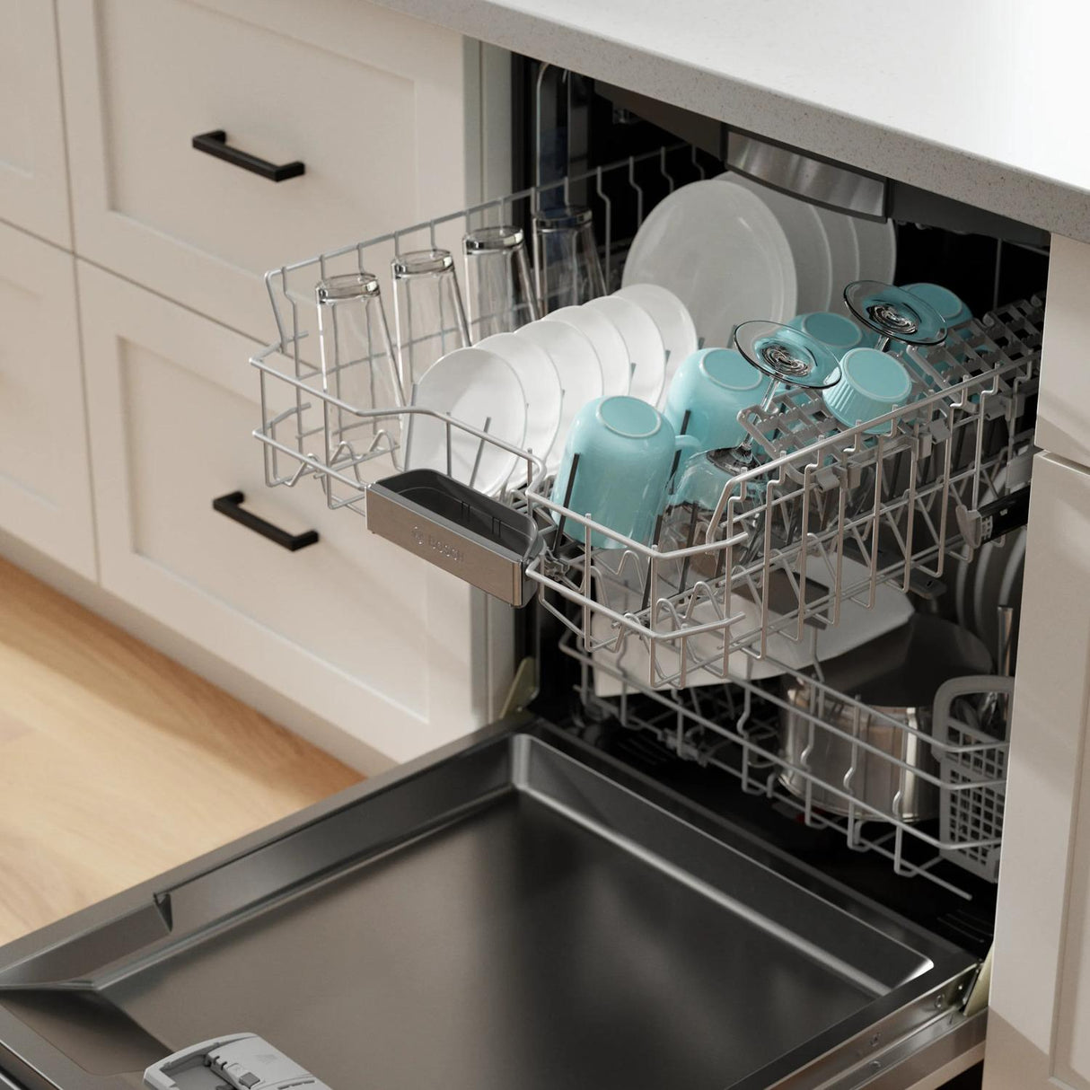 800 Series Dishwasher 24" - (SHV78CM3N)