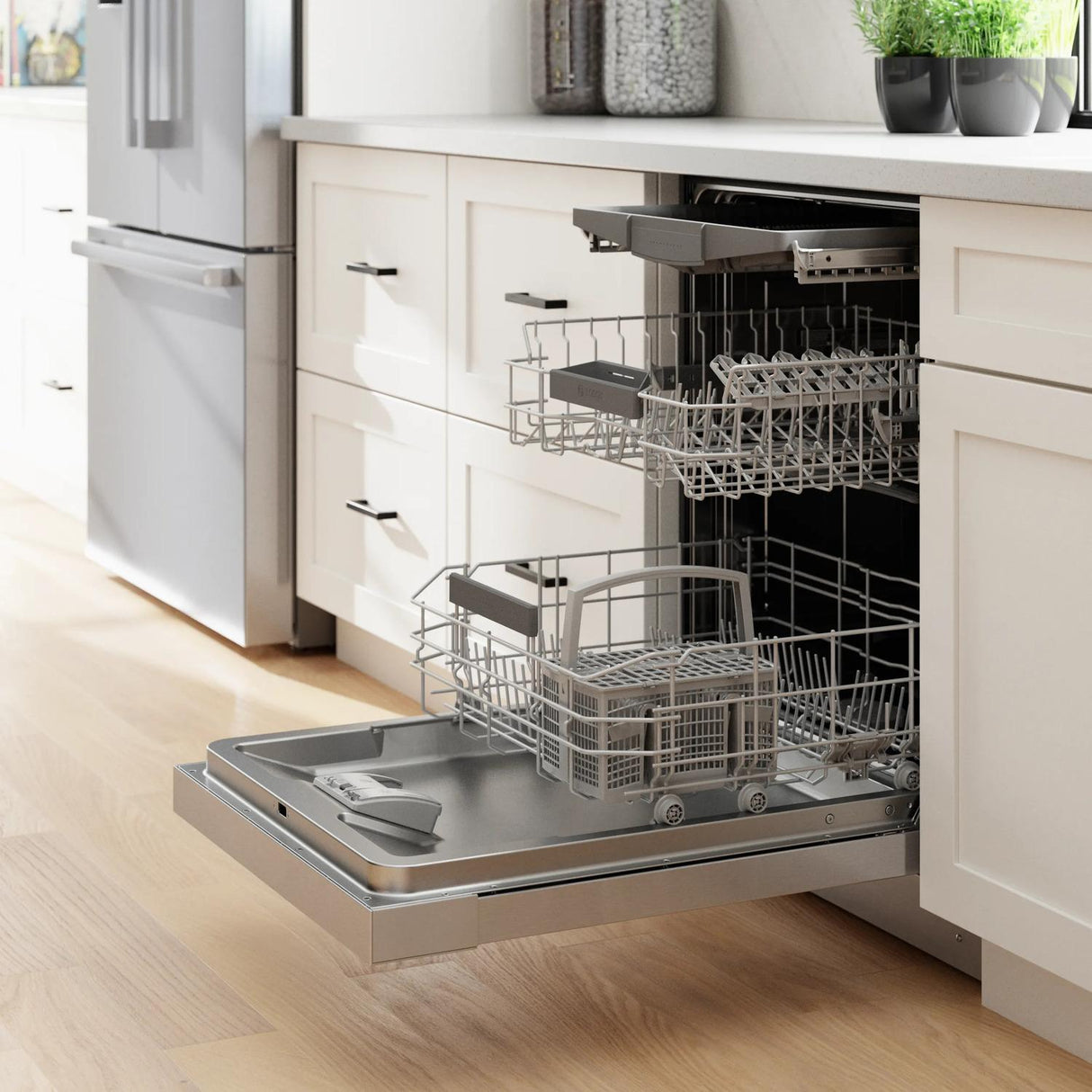 300 Series Dishwasher 24" Stainless steel - (SHE53B75UC)