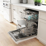 800 Series Dishwasher 24" White - (SHX78CM2N)