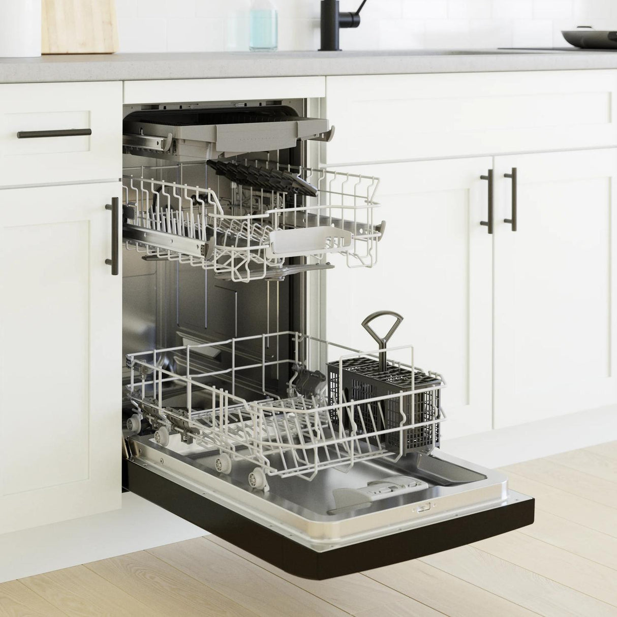 300 Series Dishwasher 17 3/4" Black - (SPE53B56UC)