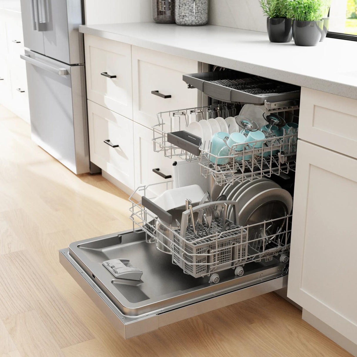 300 Series Dishwasher 24" Stainless steel - (SHE53B75UC)