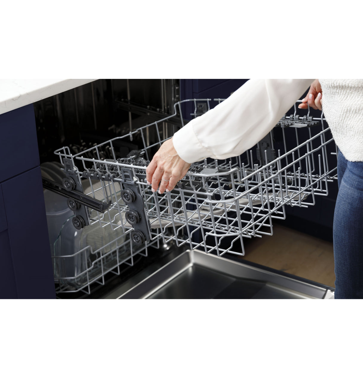 GE(R) ENERGY STAR(R) Fingerprint Resistant Top Control with Stainless Steel Interior Dishwasher with Sanitize Cycle & Dry Boost with Fan Assist - (GDT645SYNFS)