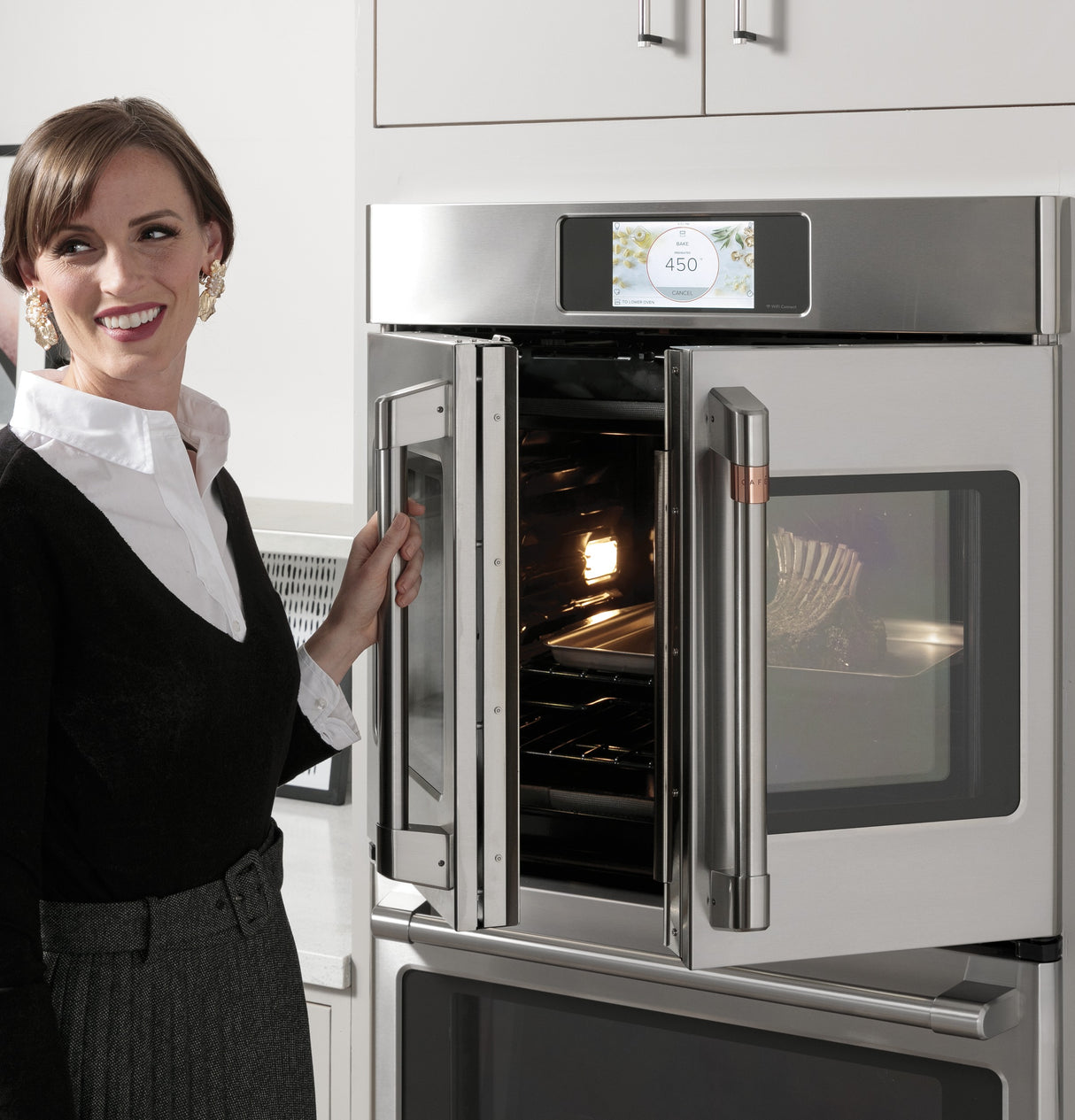 Caf(eback)(TM) Professional Series 30" Smart Built-In Convection French-Door Double Wall Oven - (CTD90FP4NW2)