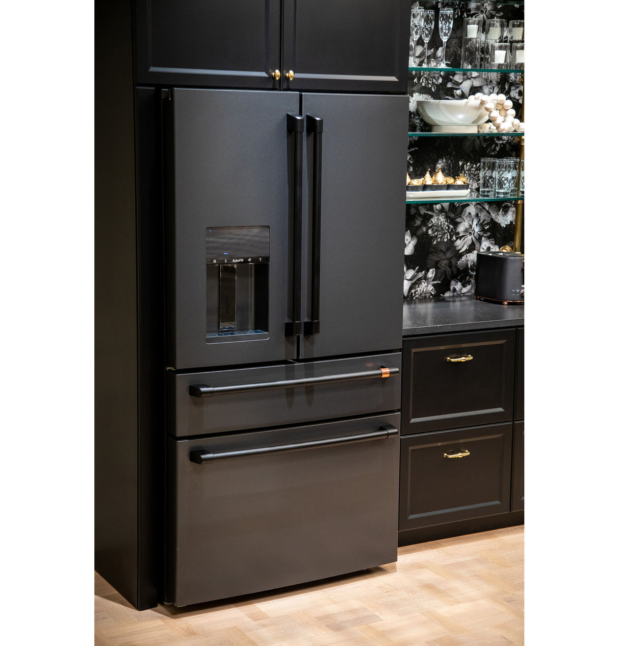 Caf(eback)(TM) ENERGY STAR(R) 27.8 Cu. Ft. Smart 4-Door French-Door Refrigerator - (CVE28DP3ND1)