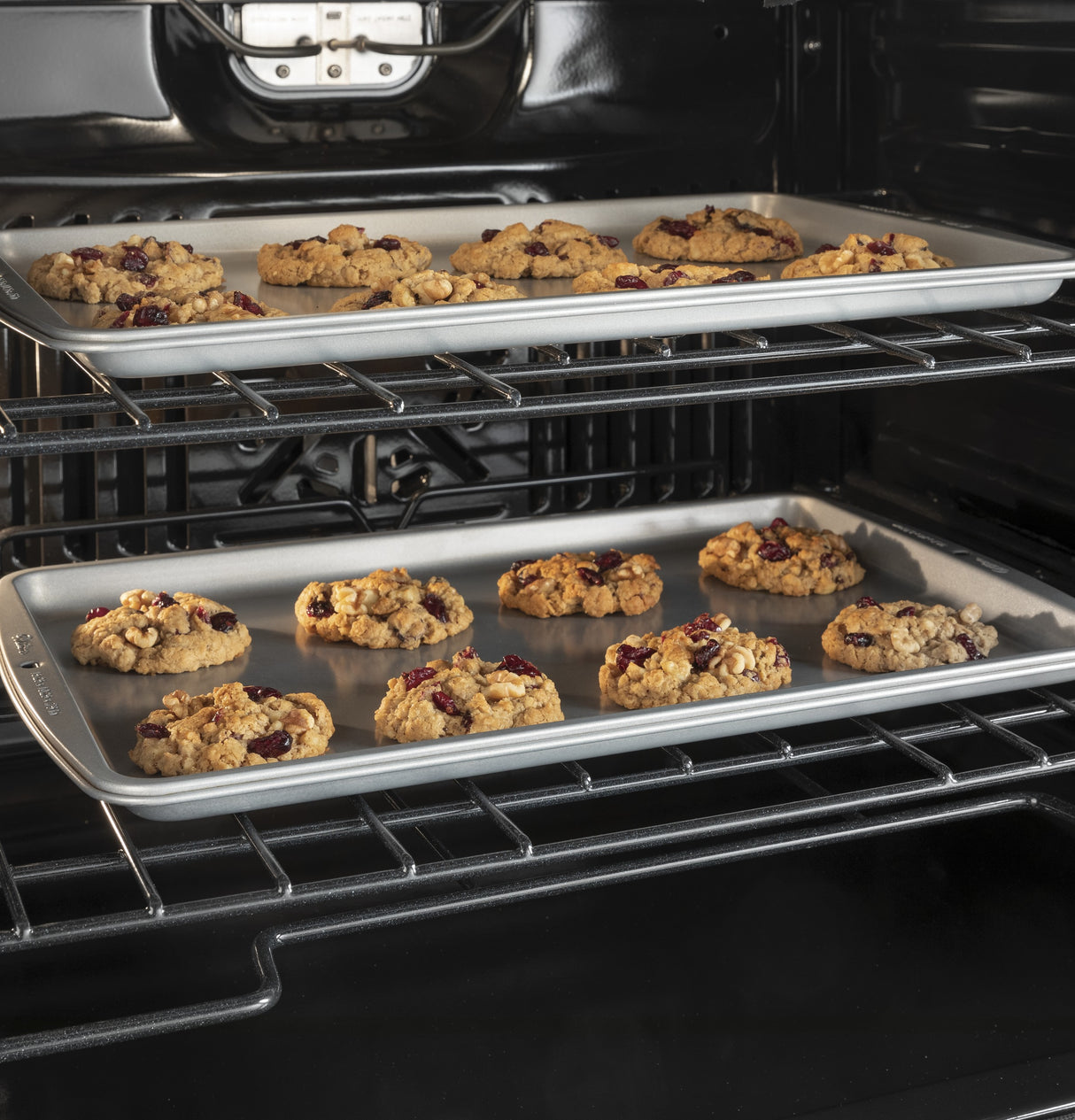 GE(R) 30" Smart Built-In Self-Clean Double Wall Oven with Never-Scrub Racks - (JTD3000DNWW)