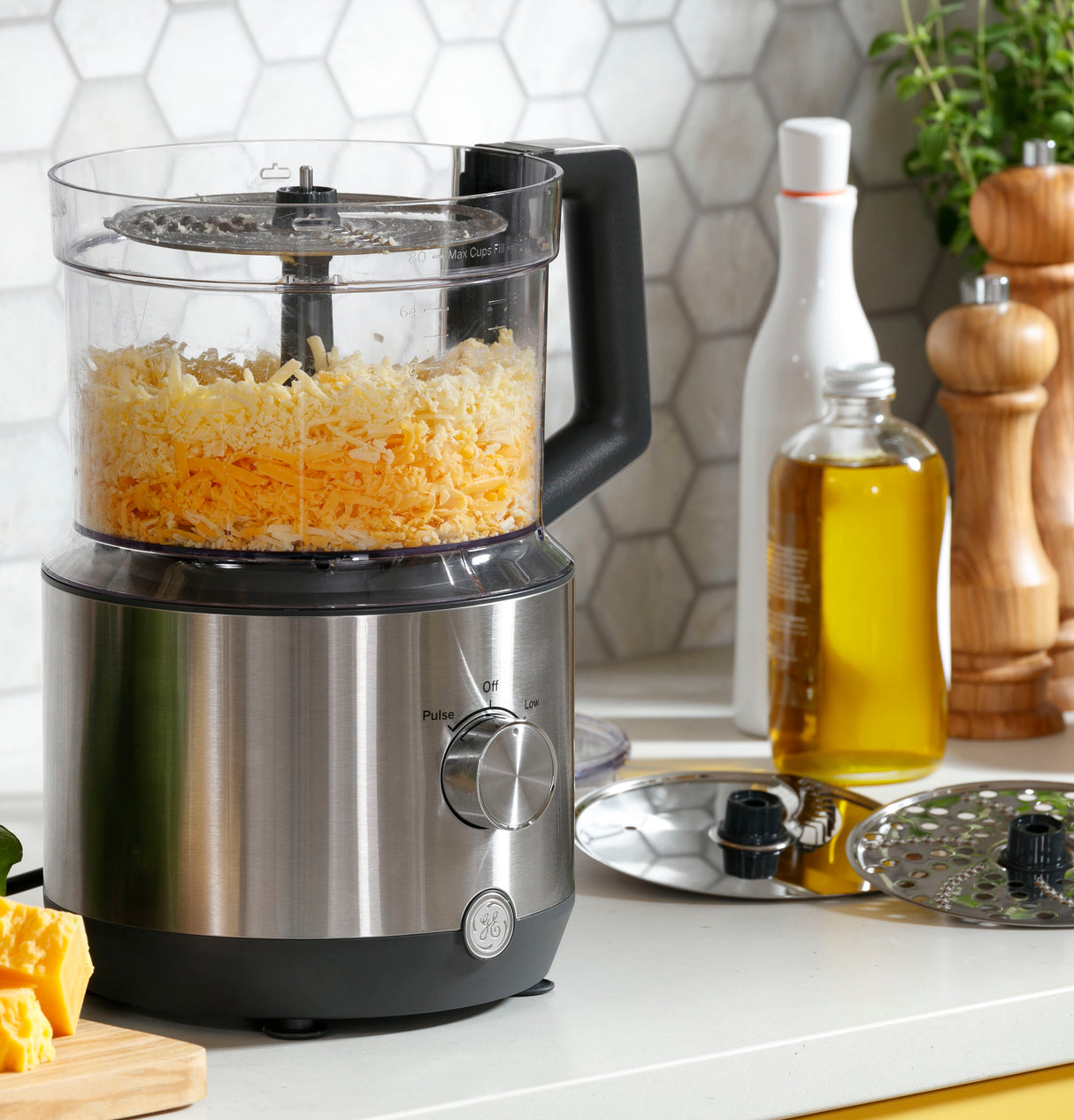 GE 12-Cup Food Processor with Accessories - (G8P1AASSPSS)