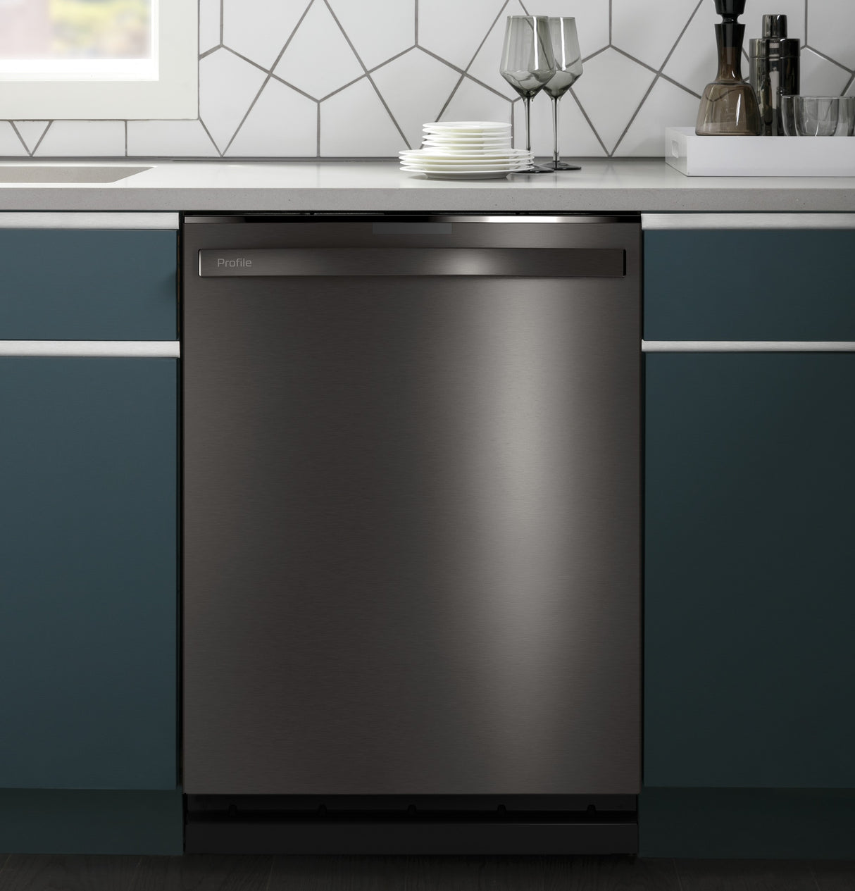 GE Profile(TM) ENERGY STAR(R) Top Control with Stainless Steel Interior Dishwasher with Sanitize Cycle & Twin Turbo Dry Boost - (PDT775SBNTS)