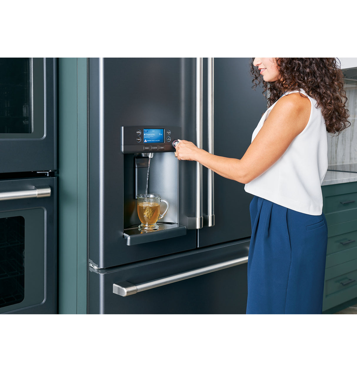 Caf(eback)(TM) ENERGY STAR(R) 27.7 Cu. Ft. Smart French-Door Refrigerator with Hot Water Dispenser - (CFE28TP4MW2)