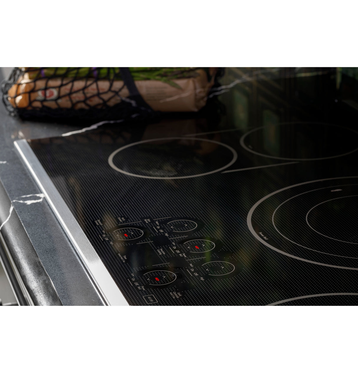 Caf(eback)(TM) 36" Touch-Control Electric Cooktop - (CEP90361TBB)