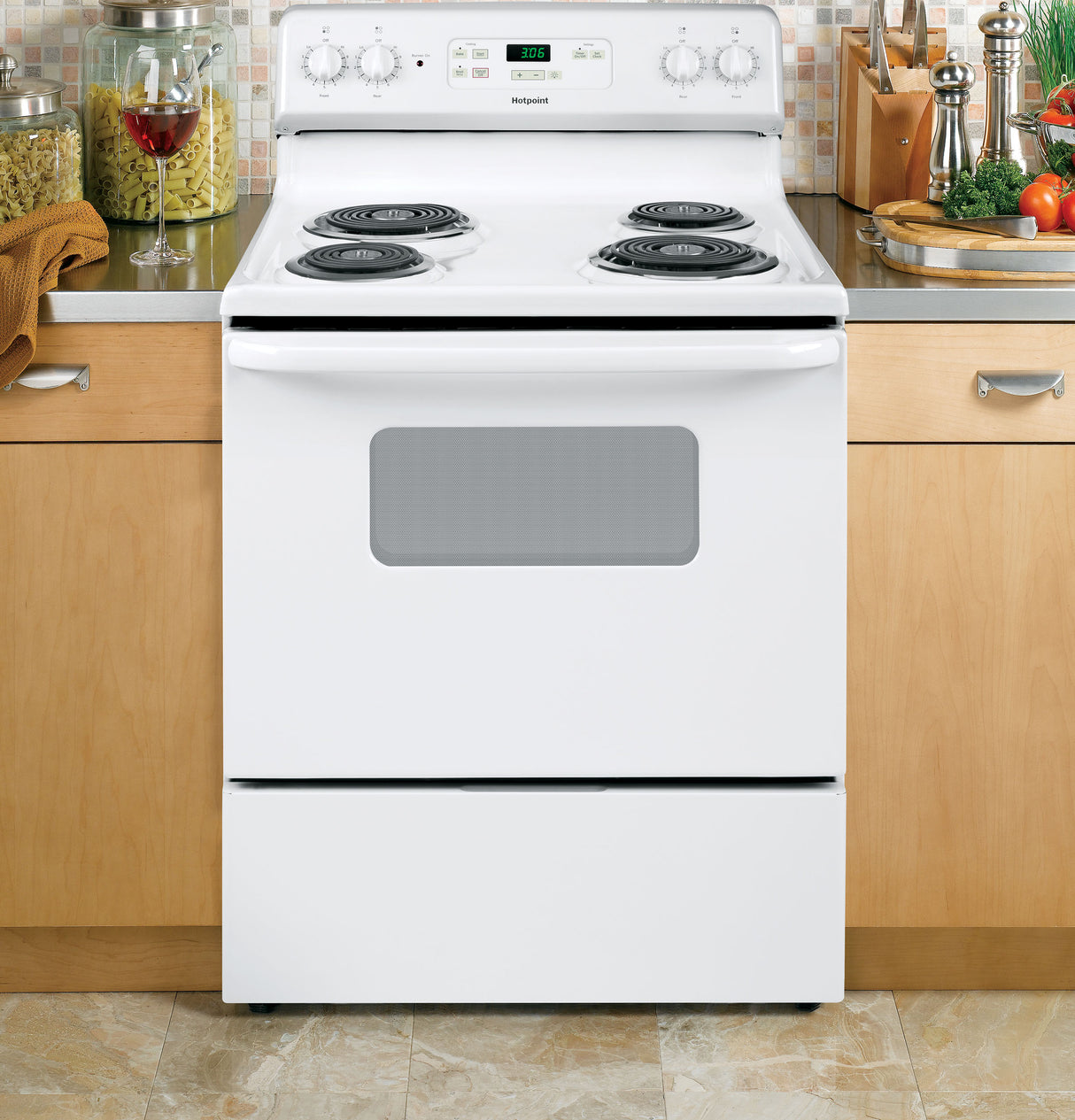 Hotpoint(R) 30" Free-Standing Standard Clean Electric Range - (RBS360DMWW)